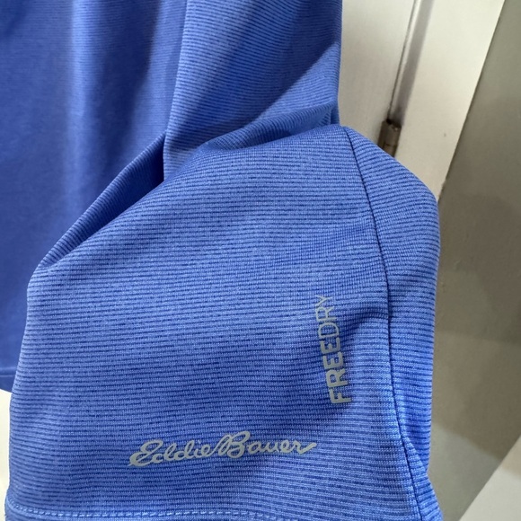 NWT Eddie Bauer Womens Size M Blue Travex Short Sleeve Top Shirt Activewear Tee - Picture 4 of 10